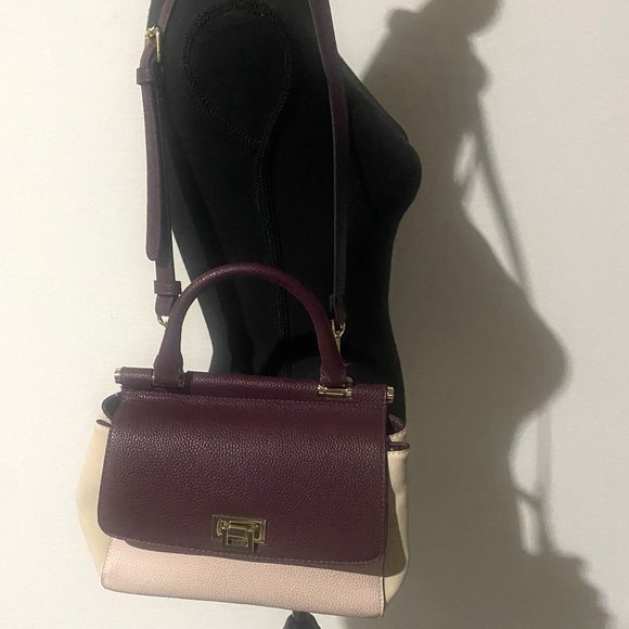 Beautiful Cross-Body Burgundy Handbag - Picture 2 of 8